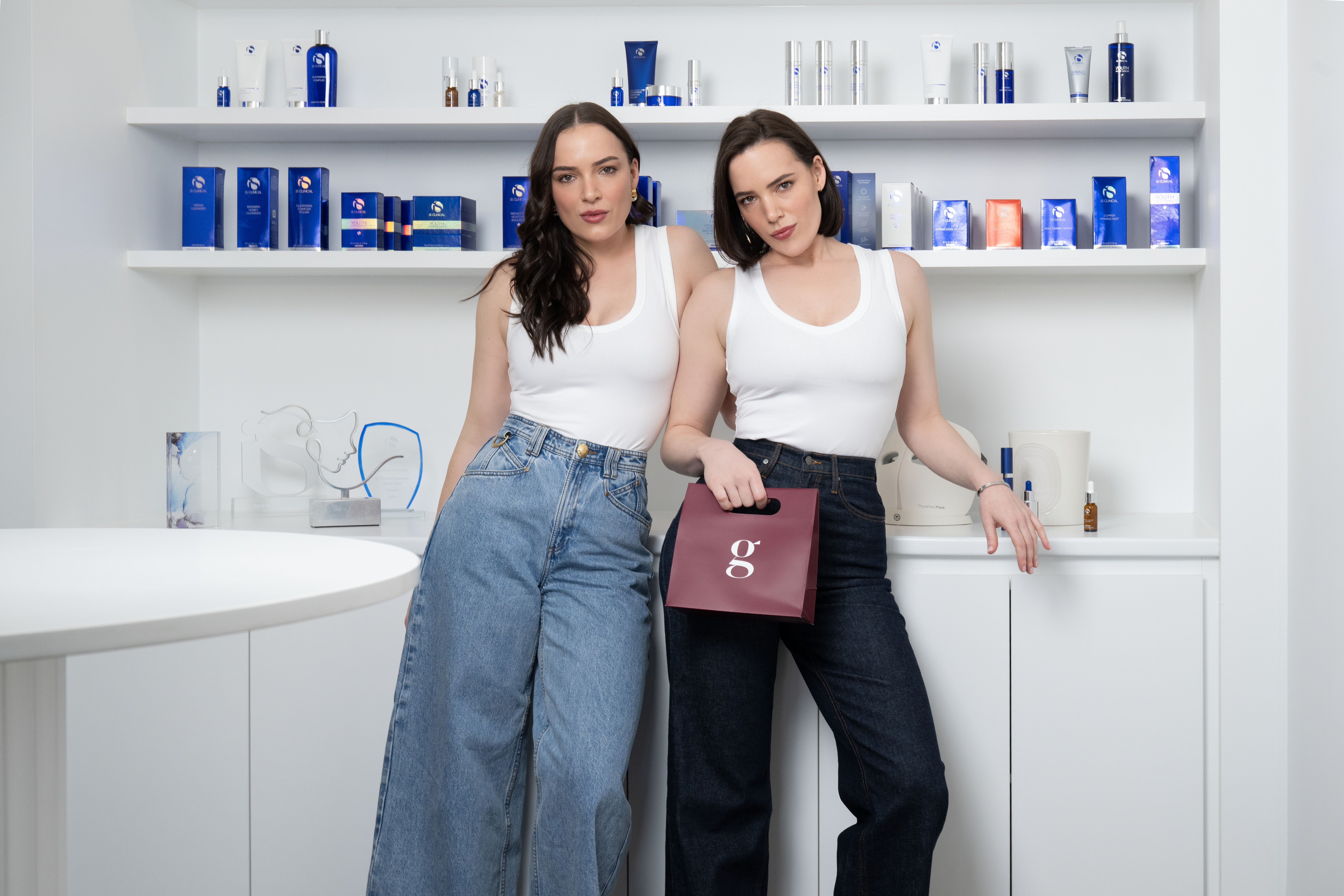 Welcome to The Sims Twins Skin School